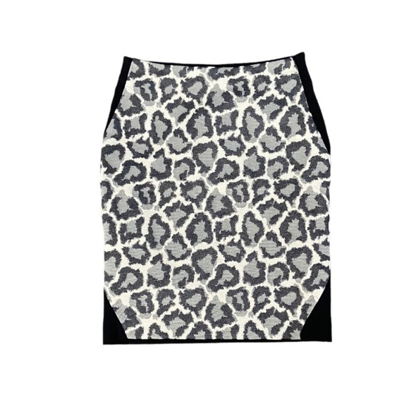 Diane Von Furstenberg Emma Leopard Print Pencil Skirt - Picture 2 of 7